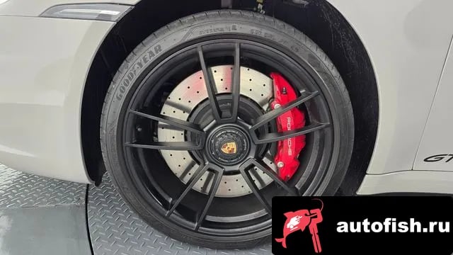 Porsche 911 911 (992) 2023 года - вид 4