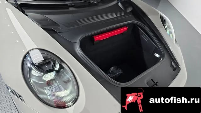 Porsche 911 911 (992) 2023 года - вид 5