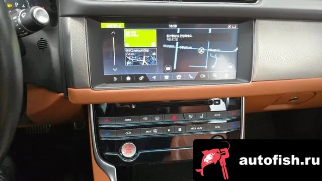 Jaguar XF XF (X260) 2019 года - похожие автомобили