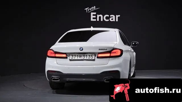 BMW 5-Series 5 Series (G30) 2019 года - вид 4
