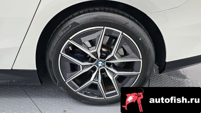 BMW 5-Series 5 Series (G60) 2024 года - вид 5