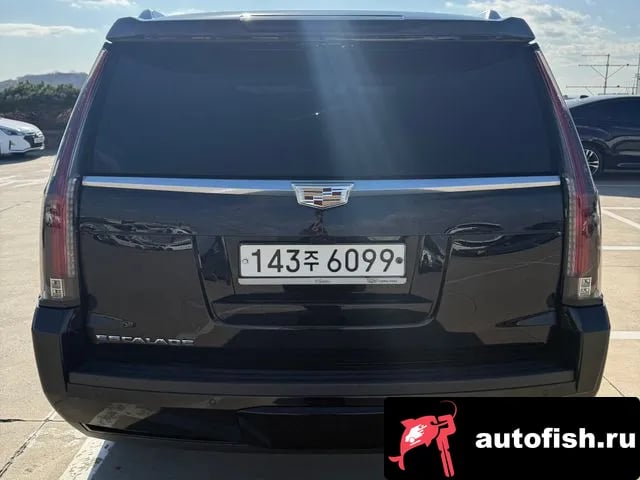 Cadillac Escalade Escalade 2020 года - похожие автомобили