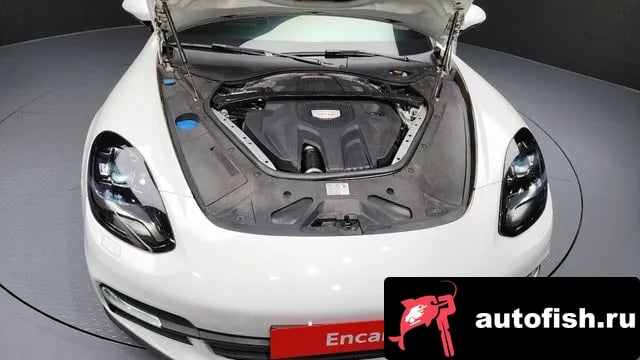 Porsche Panamera Panamera (971) 2018 года - похожие автомобили