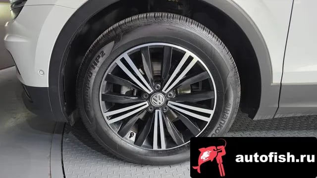 Volkswagen Tiguan Tiguan second Generation 2020 года - вид 5