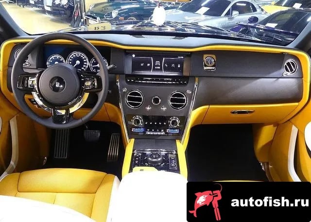 Rolls-Royce Cullinan Cullinan 2023 года - вид 4