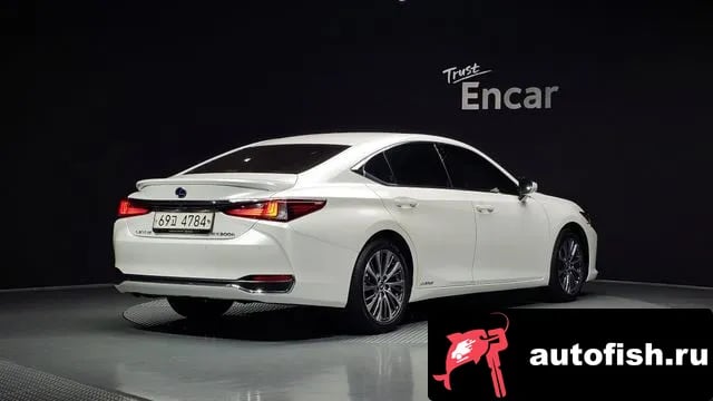 Lexus ES ES300h 7th generation 2018 года - вид 2
