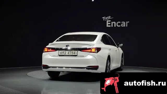 Lexus ES ES300h 7th generation 2018 года - вид 4