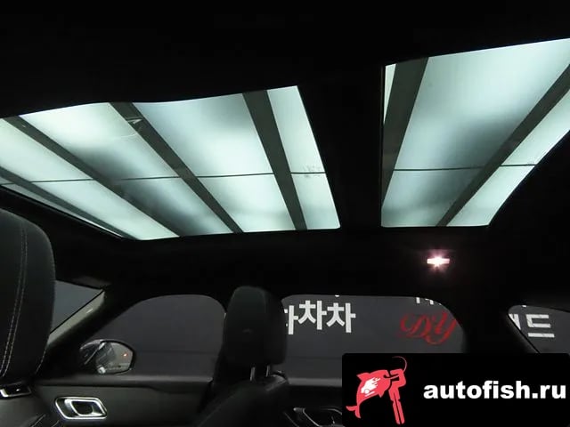 Land Rover Range Rover Velar Range Rover Bella 2018 года - похожие автомобили