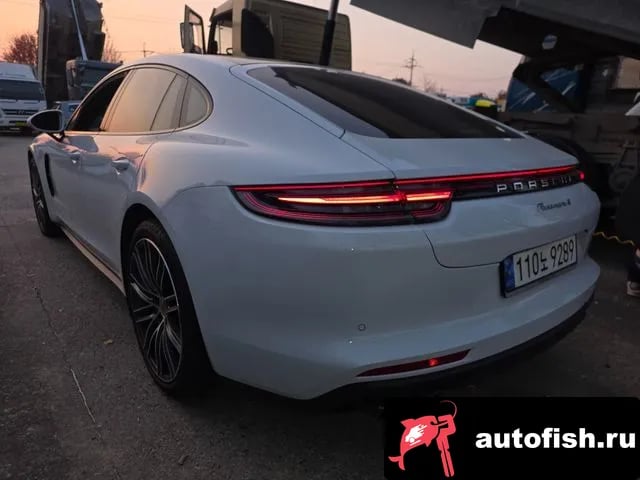 Porsche Panamera Panamera (971) 2020 года - вид 4