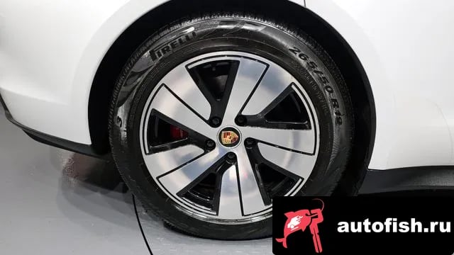 Porsche Taycan Taikan 2021 года - вид 5