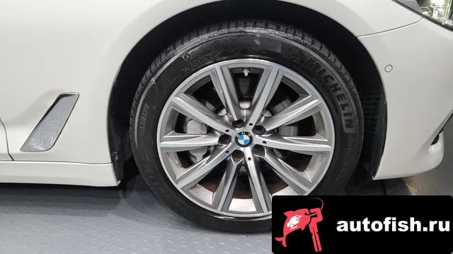 BMW 5-Series 5 Series (G30) 2019 года - вид 5