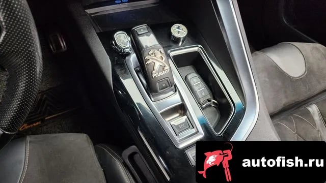 Peugeot 3008 3008 second generation 2018 года - похожие автомобили