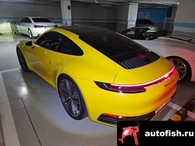 Porsche 911 911 (992) 2020 года - вид 4