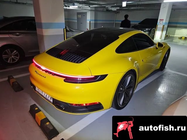 Porsche 911 911 (992) 2020 года - вид 6