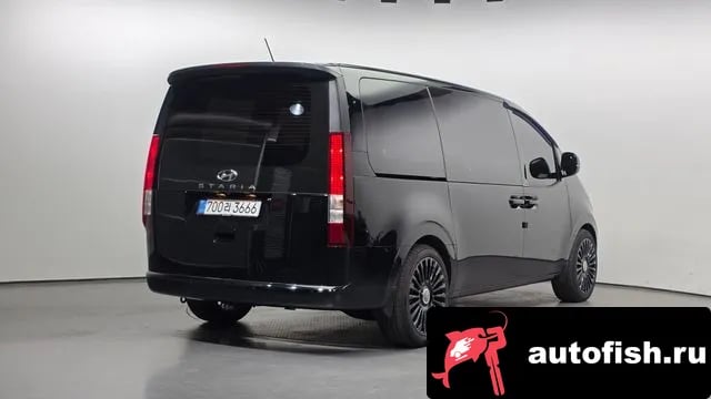 Hyundai Staria Staria 2024 года - вид 2