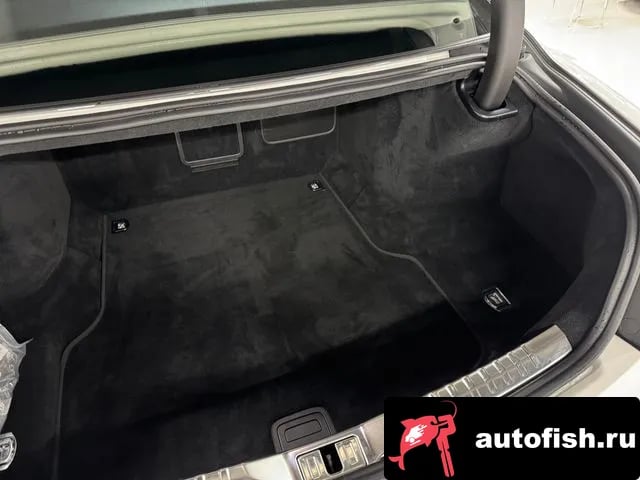 Bentley Flying Spur Flying Spur 3rd Generation 2021 года - похожие автомобили