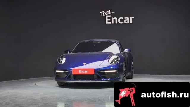 Porsche 911 911 (992) 2023 года - вид 3