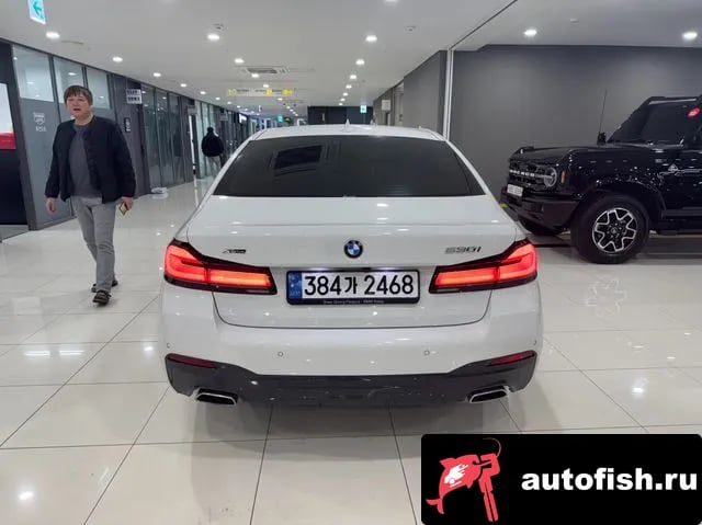 BMW 5-Series 5 Series (G30) 2022 года - вид 4