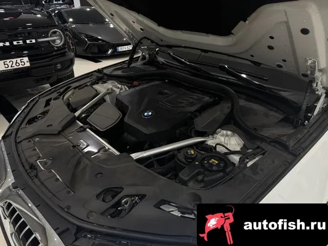 BMW 5-Series 5 Series (G30) 2022 года - вид 6