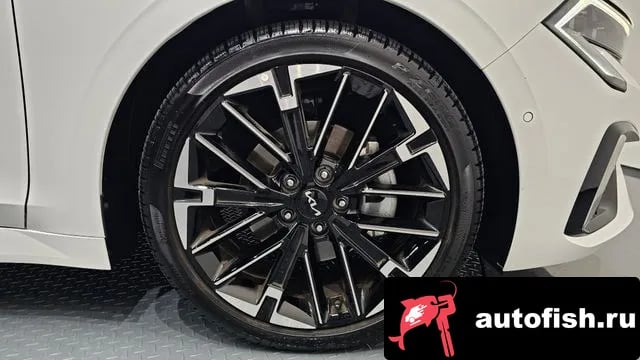 Kia K5 The New K5 3rd generation 2024 года - похожие автомобили