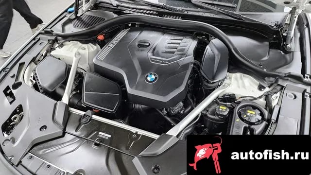 BMW 5-Series 5 Series (G30) 2022 года - вид 6