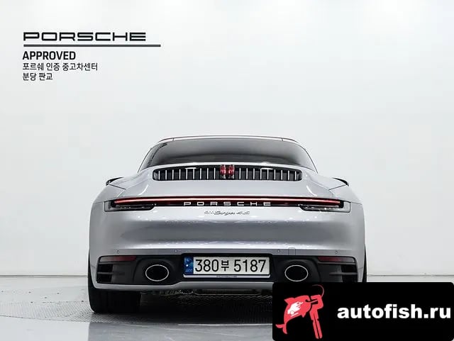 Porsche 911 911 (992) 2021 года - вид 4