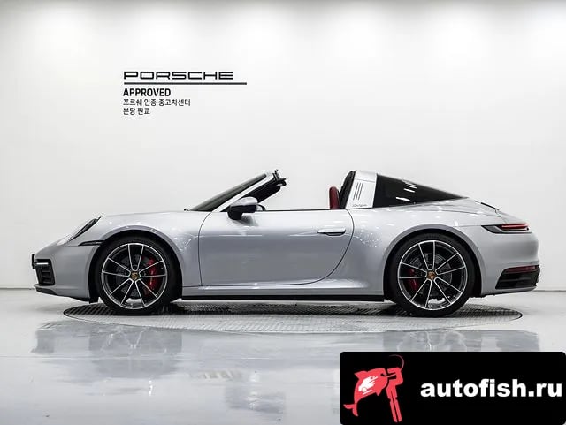 Porsche 911 911 (992) 2021 года - вид 6