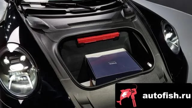 Porsche 911 911 (992) 2020 года - вид 6