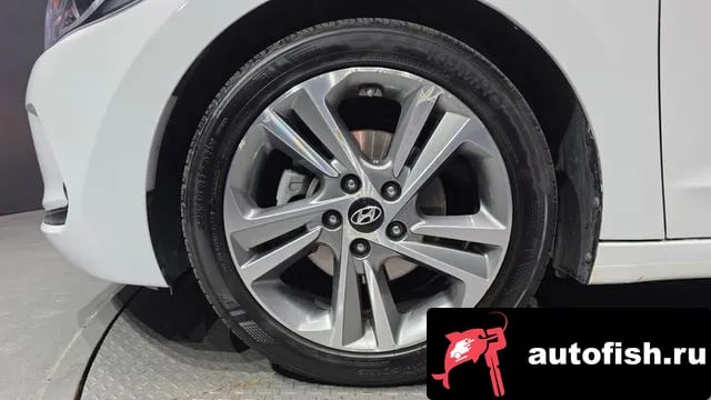 Hyundai AVANTE Avante AD 2017 года - вид 5