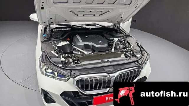 BMW 5-Series 5 Series (G60) 2025 года - вид 6