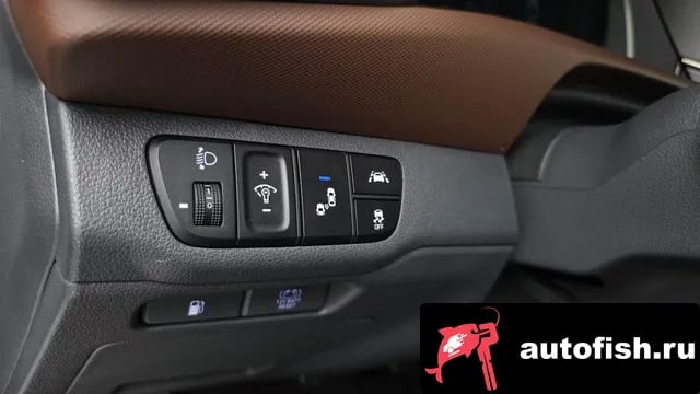 Hyundai Ioniq The New Ionic Hybrid 2020 года - похожие автомобили