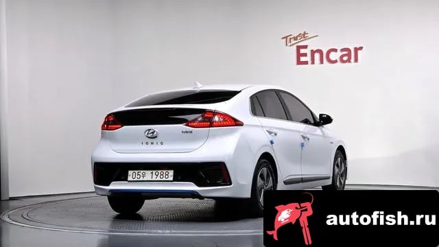 Hyundai Ioniq Ionic Hybrid 2018 года - вид 2