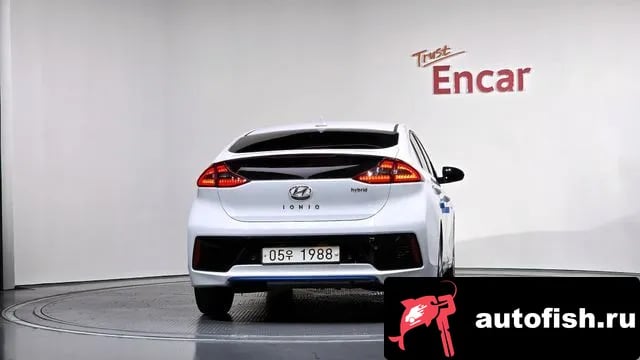 Hyundai Ioniq Ionic Hybrid 2018 года - вид 4