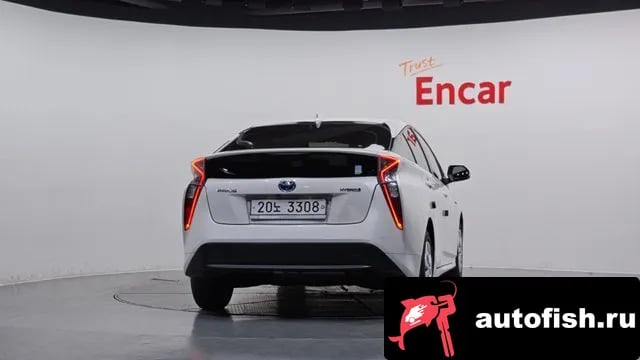 Toyota Prius Prius 4th Generation 2018 года - похожие автомобили