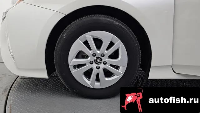 Toyota Prius Prius 4th Generation 2018 года - вид 5