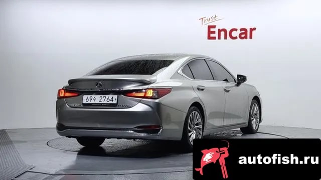 Lexus ES ES300h 7th generation 2018 года - вид 2