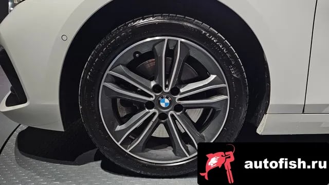 BMW 1-Series 1 Series (F40) 2023 года - похожие автомобили