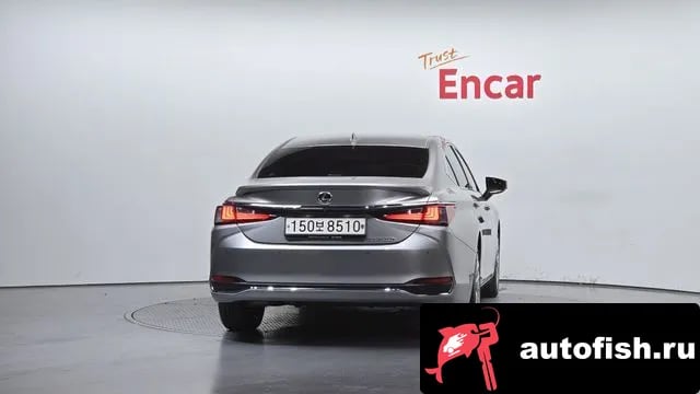 Lexus ES ES300h 7th generation 2023 года - вид 4