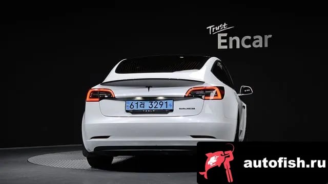 Tesla Model 3 Model 3 2020 года - вид 4