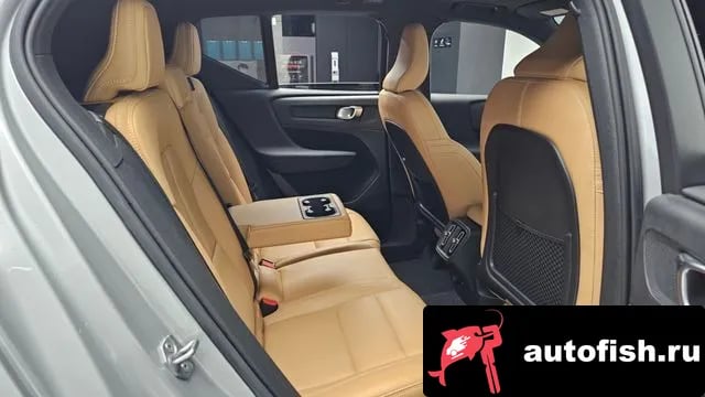 Volvo XC40 XC40 2019 года - похожие автомобили