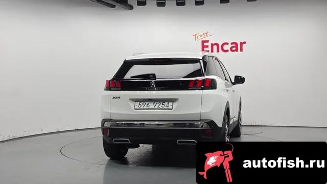 Peugeot 3008 3008 second generation 2018 года - вид 4