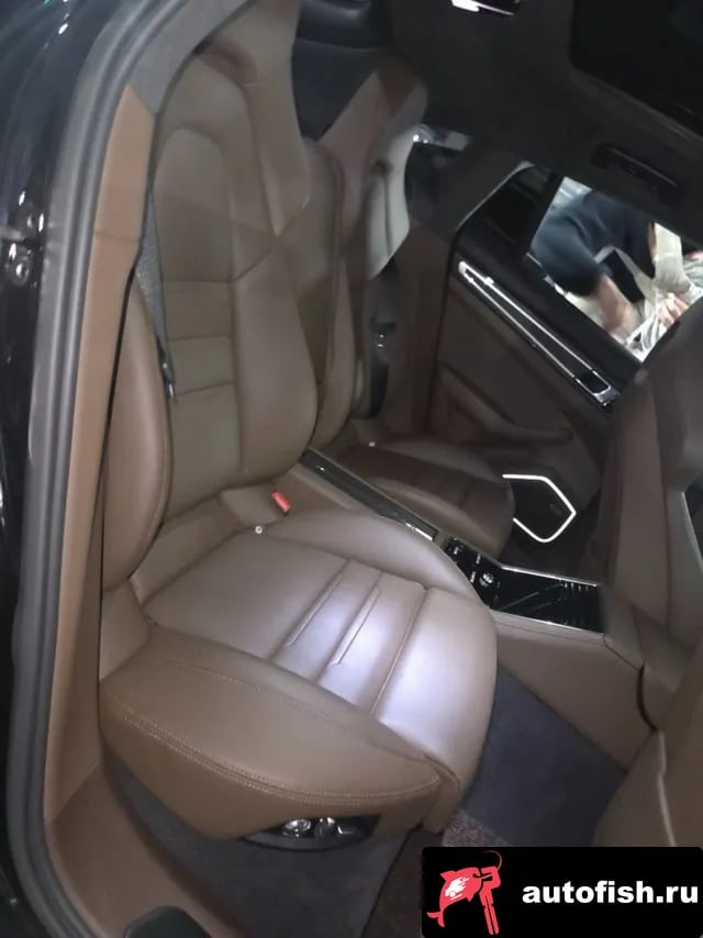 Porsche Panamera Panamera (971) 2020 года - похожие автомобили