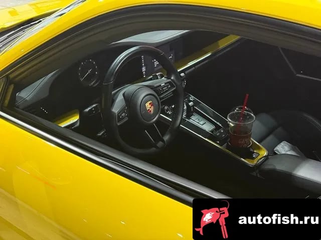 Porsche 911 911 (992) 2020 года - вид 4