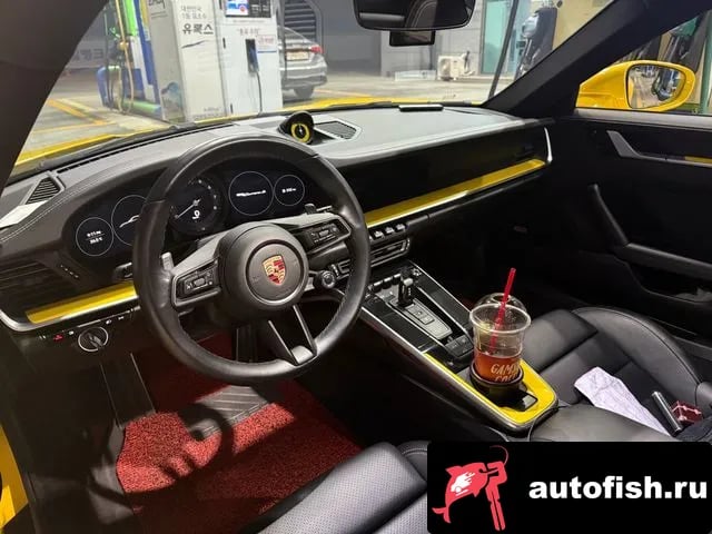Porsche 911 911 (992) 2020 года - вид 5