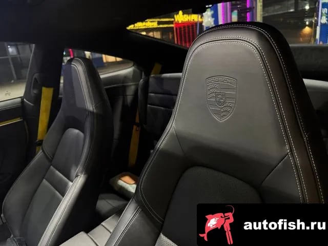 Porsche 911 911 (992) 2020 года - вид 6