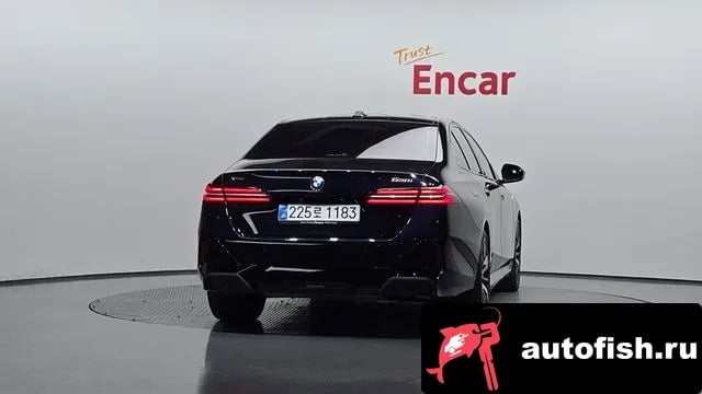 BMW 5-Series 5 Series (G60) 2025 года - вид 4