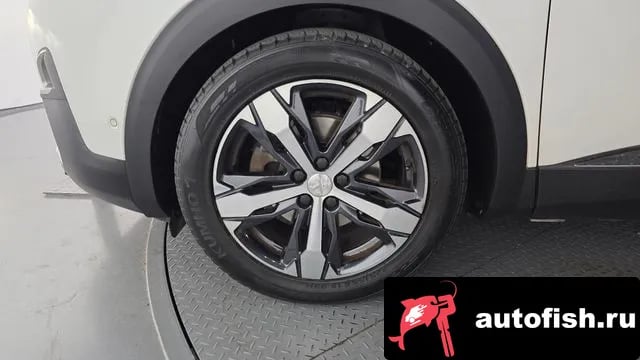 Peugeot 3008 3008 second generation 2018 года - вид 5