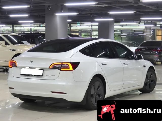 Tesla Model 3 Model 3 2021 года - вид 3