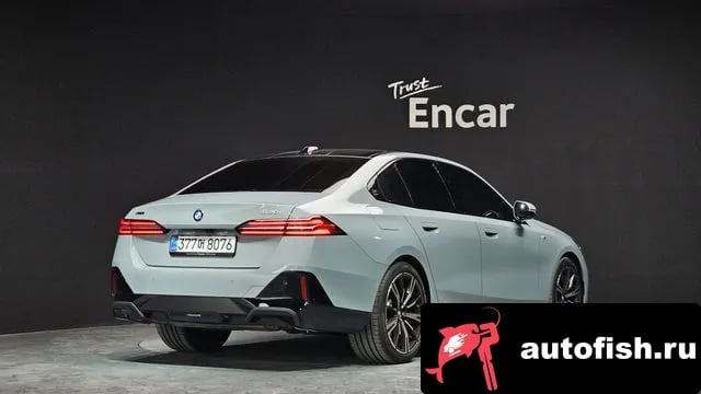 BMW 5-Series 5 Series (G60) 2025 года - вид 2