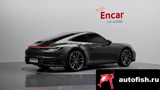 Porsche 911 911 (992) 2022 года - вид 2